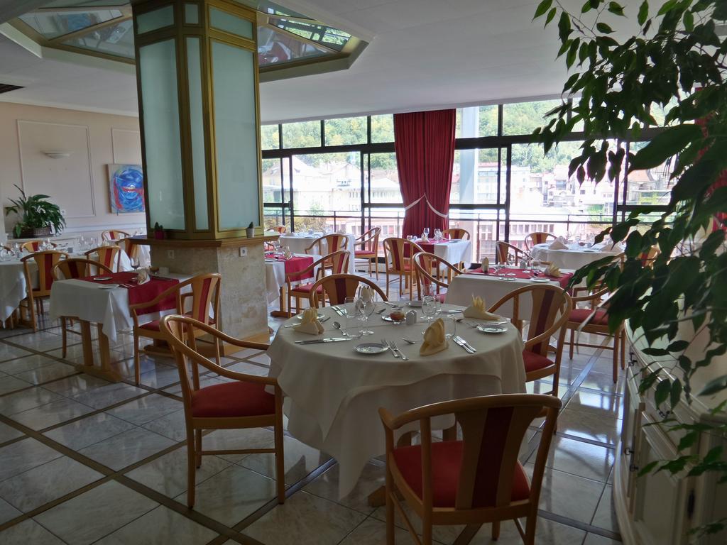 Jura Hotel Restaurant Le Panoramic サン・クロード エクステリア 写真