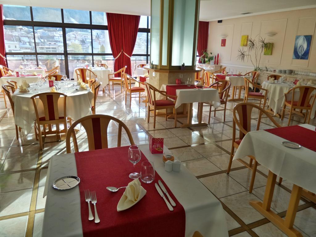 Jura Hotel Restaurant Le Panoramic サン・クロード エクステリア 写真
